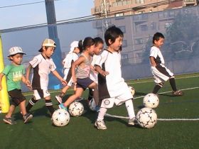 2才から始められるAPSサッカークラブ　江東区・中央区