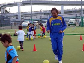 ラモス瑠偉MESSEスクール　海老江校